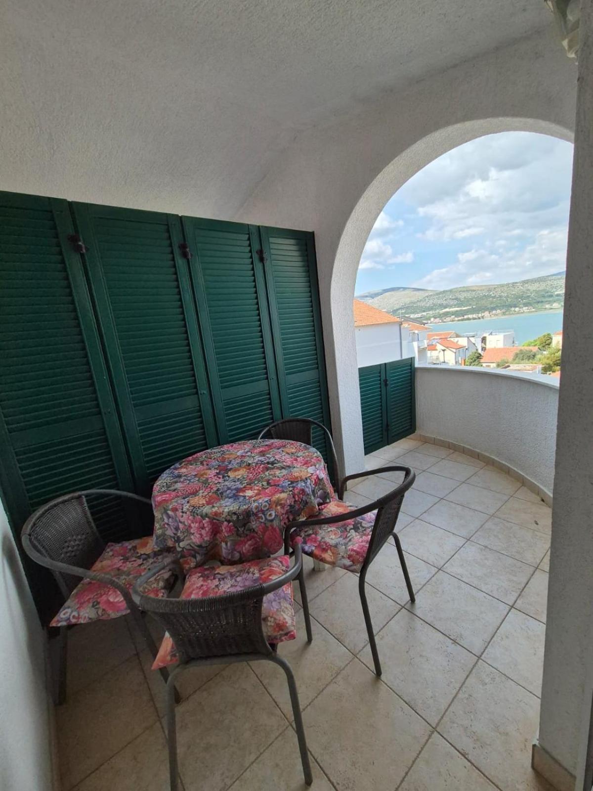 Vila Mateja Apartman Trogir Kültér fotó